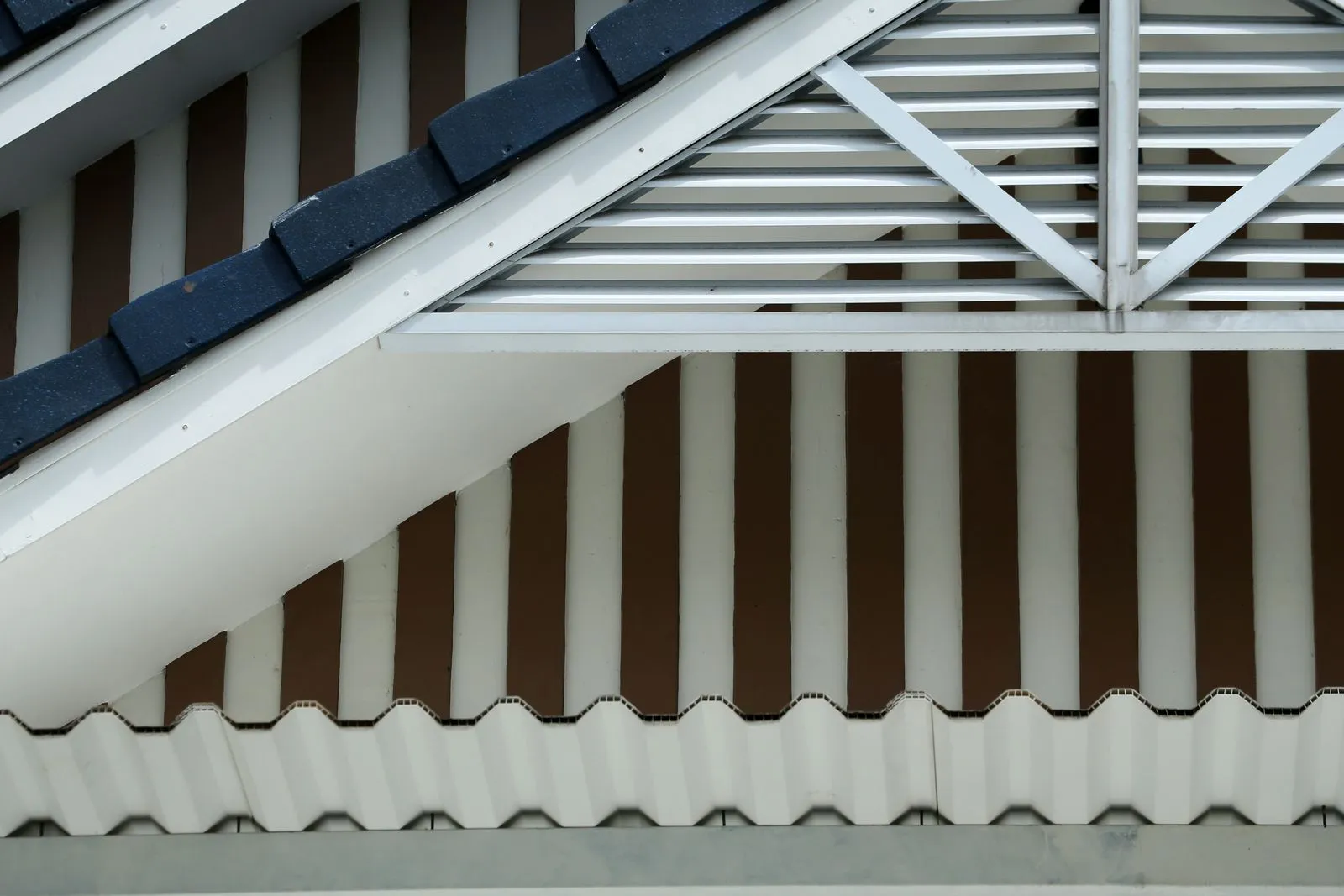 Choosing Roofing for a Covered Deck